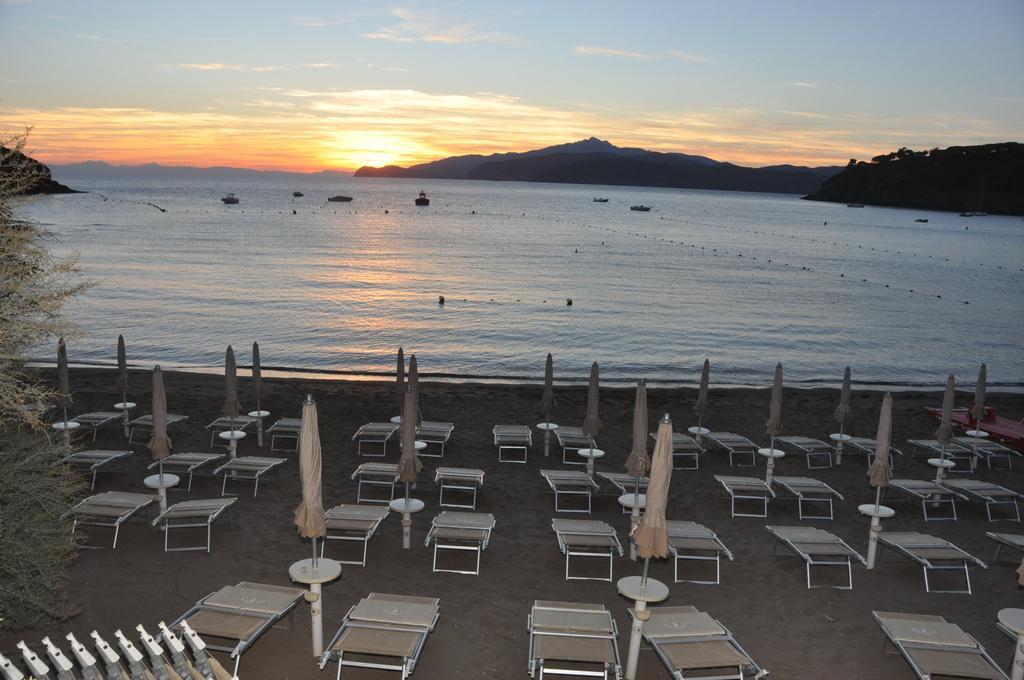 Hotel Villa Miramare Capoliveri  Exterior photo